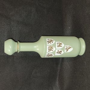 Fitzgerald: Lion Crest Shield Decanter